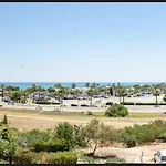 Mackenzie Sea Views Lejlighed *