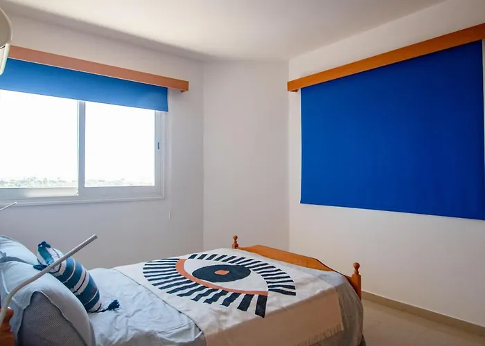 Mackenzie Sea Views Larnaca