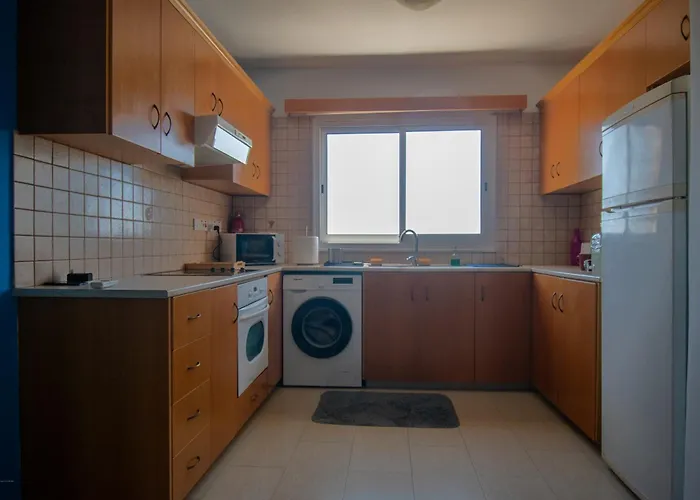 Apartment Mackenzie Sea Views Larnaca